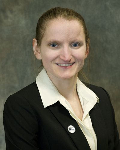 headshot of Anna Hancock 