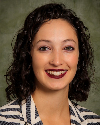 headshot of Carrie Feyerabend