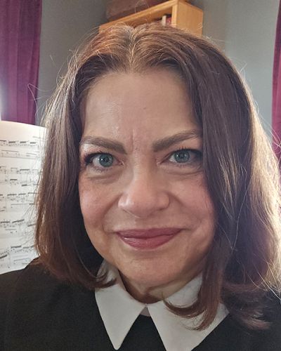 headshot of Christine Capani