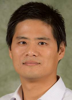 headshot of Changqing Cheng