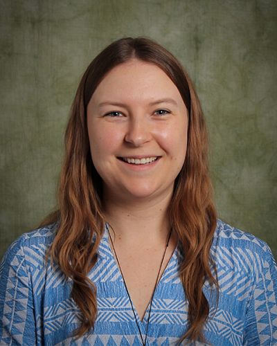headshot of Caitlin Holton