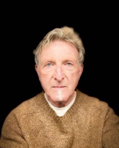 headshot of Douglas Holmes