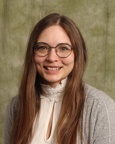 headshot of Danielle  Ryle