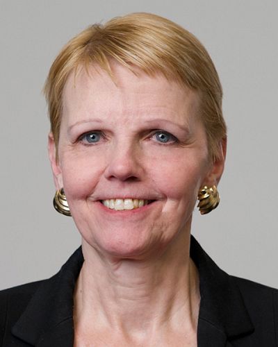 headshot of Elizabeth Luckert