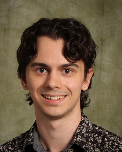 headshot of Evan  Pendleton
