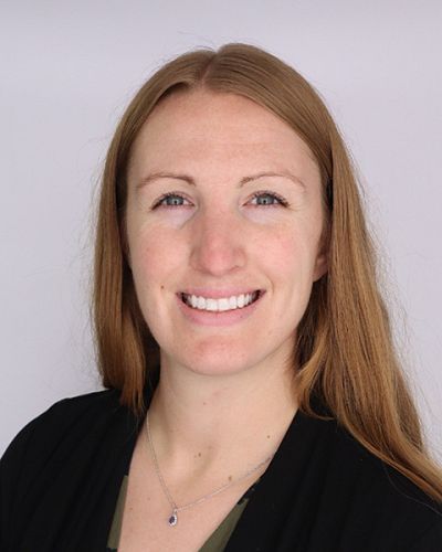 headshot of Geena Mocniak