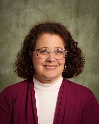 headshot of Heidi  Nevgloski
