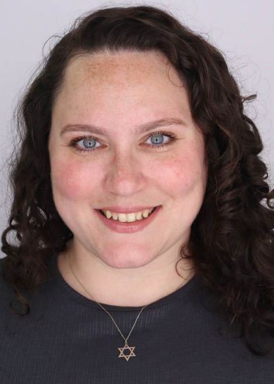 headshot of Johanna Brozinsky