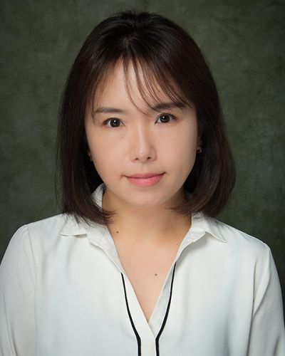 headshot of Junko Schwartzman