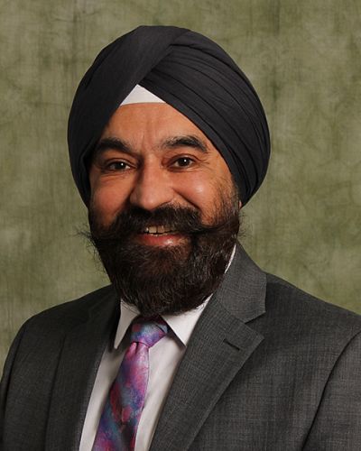 headshot of Surinder Kahai