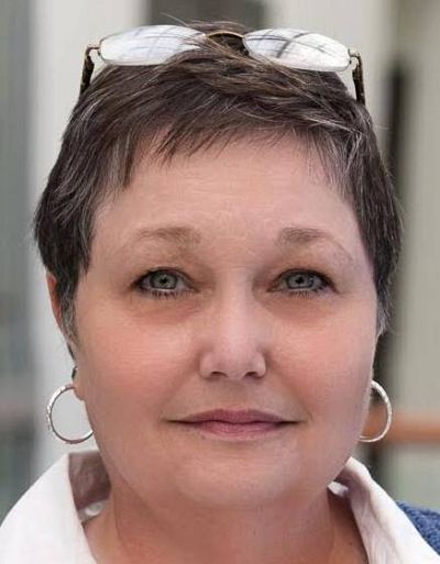 headshot of Lynn Callahan