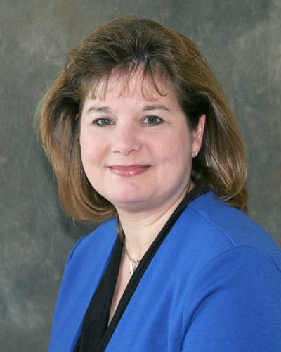 headshot of Linda Hoke