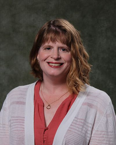 headshot of Sarah Maximiek