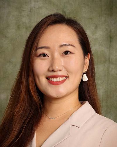 headshot of Mina Lee