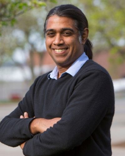 headshot of Surya Parekh