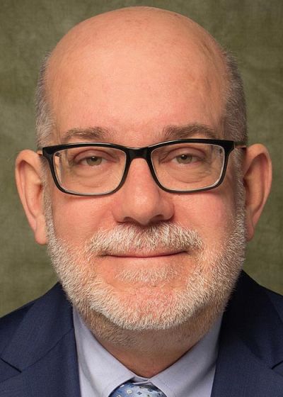 headshot of Mark Poliks