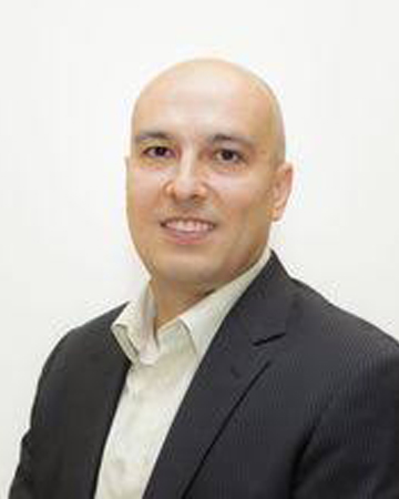 headshot of Manuel Smeu