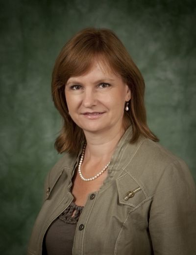 headshot of Nicole Cameron