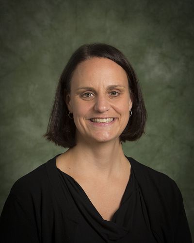 headshot of Nadine Mastroleo