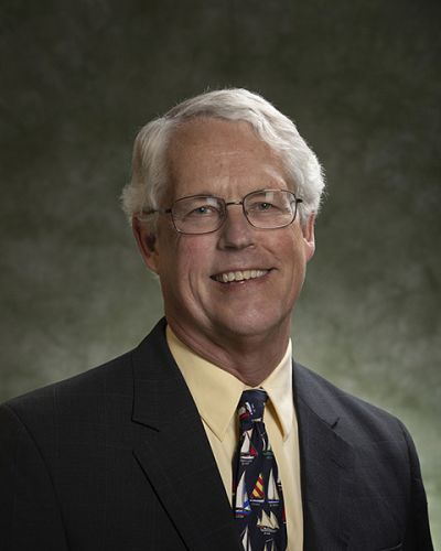 headshot of Robert Van Buskirk