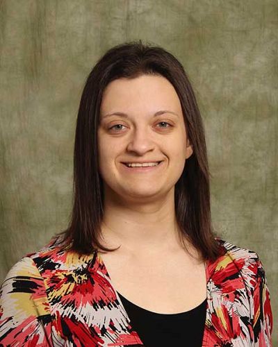 headshot of Sarah Kneebis