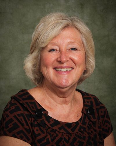 headshot of Suzanne McLeod