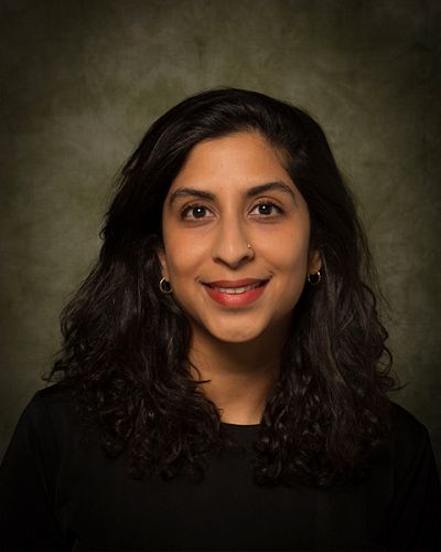 headshot of Sana  Malik