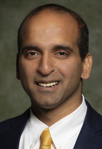 headshot of Srikanth Poranki