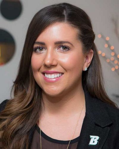 headshot of Sara Wozniak