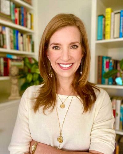 headshot of Julia Walker