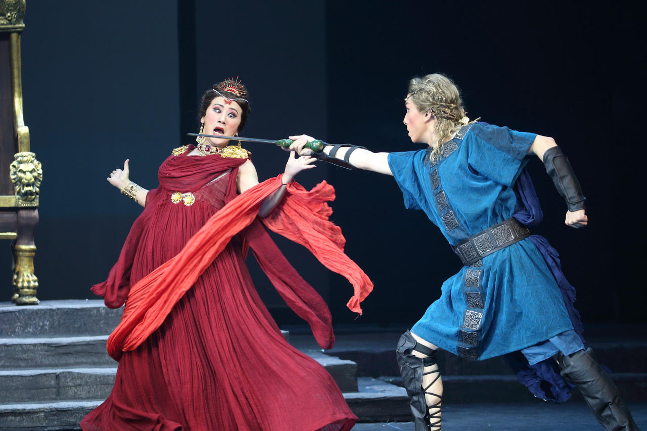 Another stage picture of the Ping opera Legend of Two Cities, adapted from the only extant ancient Greek trilogy Oresteia.