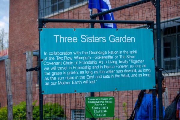 A picture of the sign at the front of Three Sisters Garden