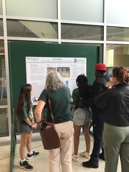 Junior Scientists presenting their findings