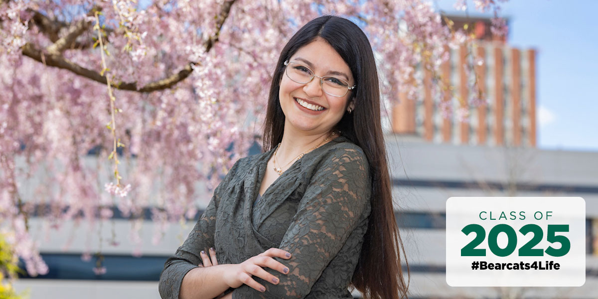 Itzel Robles Valdez, soprano, se graduará con una maestría en interpretación vocal de la Escuela de Artes del Harpur College of Arts and Sciences este mayo. Image Credit: Jonathan Cohen.