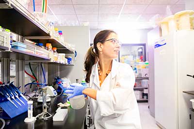 girl in lab doing research
