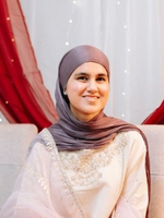 photo of student intern Rabia Khan