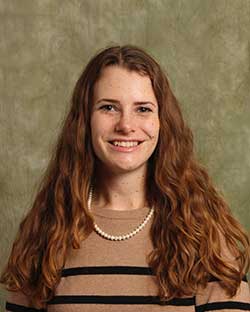 Headshot of Nicole Barren