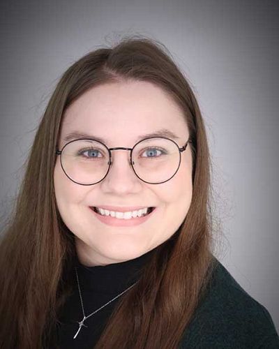 headshot of Holly Cooper