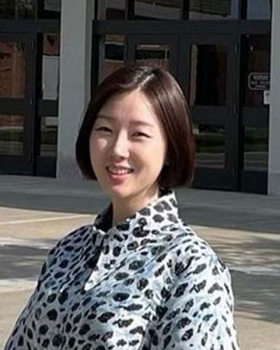 headshot of Jinhee Moon