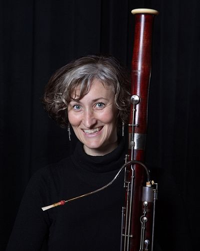 headshot of Melinda Lewis