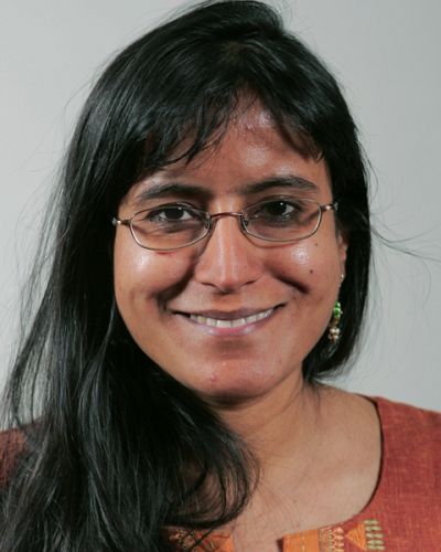 headshot of Monika Mehta