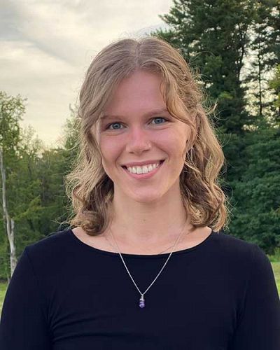 headshot of Nicole Kinsley