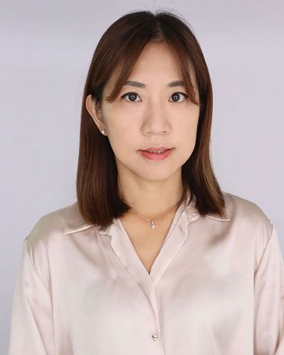 headshot of Mindy Wu