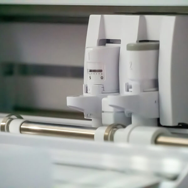 Closeup of the inner workings of a vinyl cutter