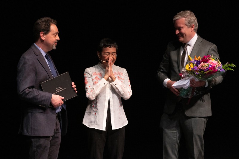 2021 Nobel Peace Prize Winner receives award