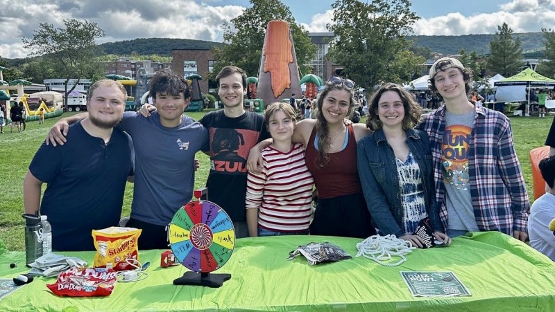 Members of Quiz Bowl Club pose for a photo