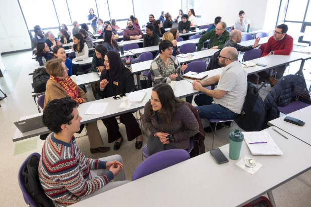 Journalist and entrepreneur Mónica Guzmán, author of ‘I Never Thought of It That Way’ which was the book that incoming students read for the Common Read Experience, leads 'A Curiosity Workshop'.