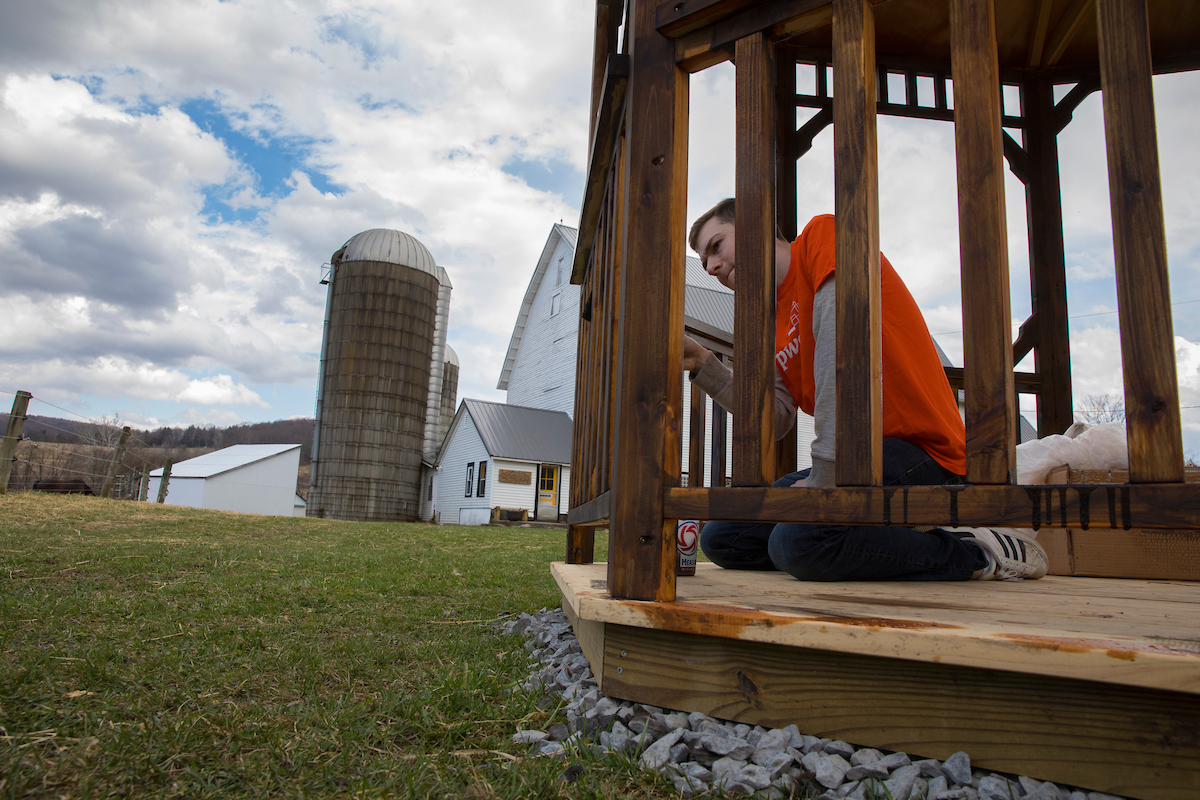 The PwC Scholars transformed Kali's Klubhouse, a horse farm that offers programming to assist at-risk youth, as their community service project in April 2019.