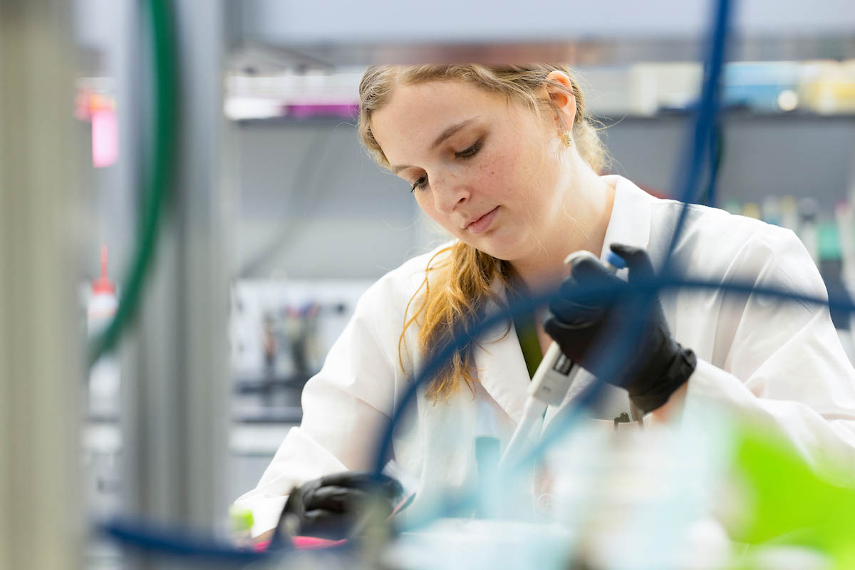 Katherine Peters '25 did biomedical research as part of her undergraduate studies at Binghamton University. She said that Watson Scholars advisors provide support, but they also recognize the importance of peer-to-peer mentorship.