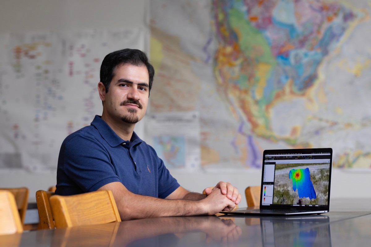 Assistant Professor of Earth Sciences Sina Saneiyan